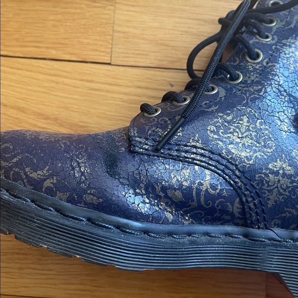 Beautiful Dr. Martens 1460 Gold Brocade Surya - Picture 13 of 13